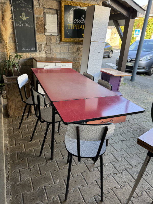 Table formica rouge